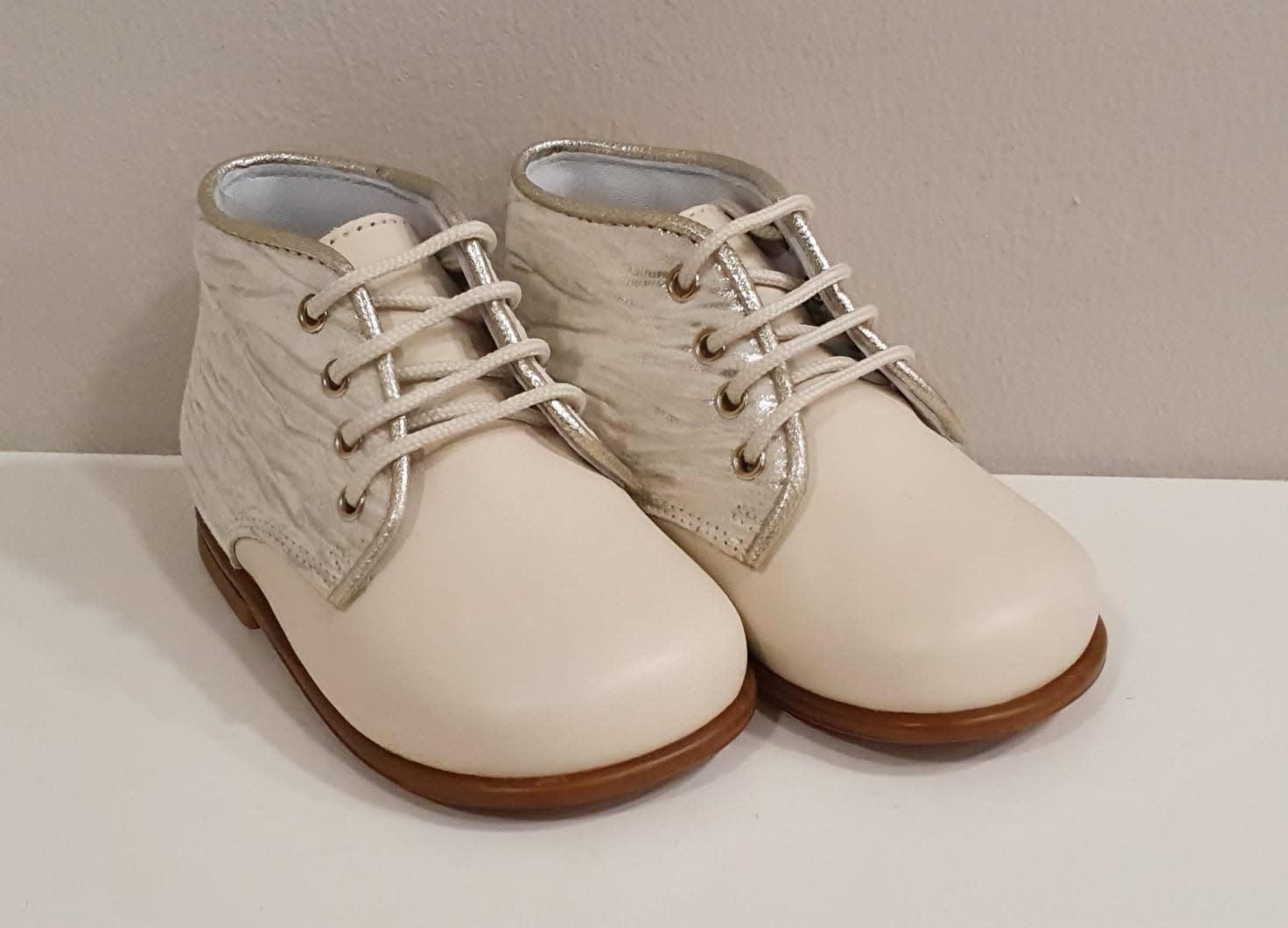 Beberlis Beberlis Schoenen met Veter Creme