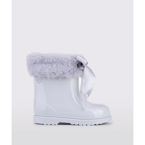 Igor Regenlaarsjes met strik