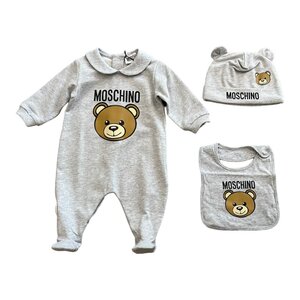 Moschino Babypakje, mutsje en slabber