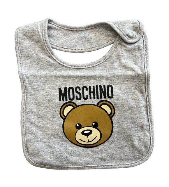 Moschino Babypakje, mutsje en slabber