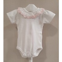 Babidu Babidu Romper met Broderie Kraagje Wit/Roze