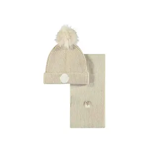 Le Chic Muts en sjaalset