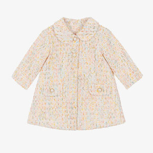 Sofija Mantel met hoedje