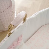 Théophile & Patachou Rieten reiswieg + Aankleding roze / gewafeld wit