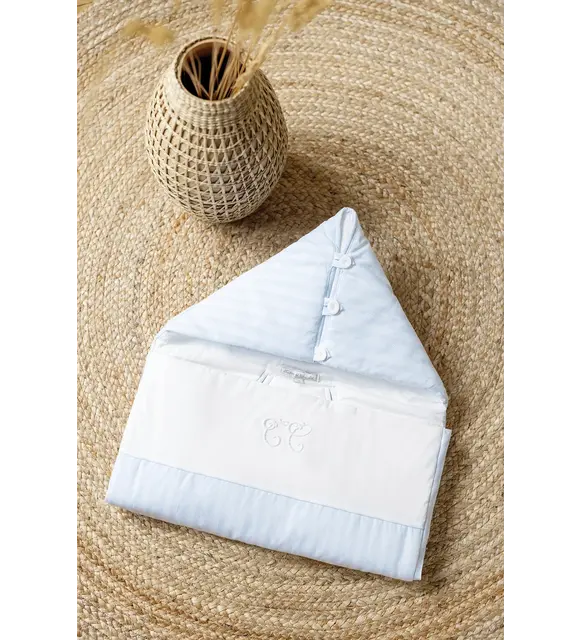 Tartine et Chocolat Nestje voor maxi cosi