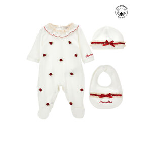 Monnalisa Babypakje, mutsje en slabber