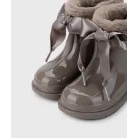 Igor Regenlaarsjes met strik