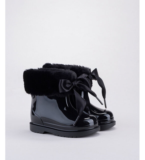 Igor Regenlaarsje met strik