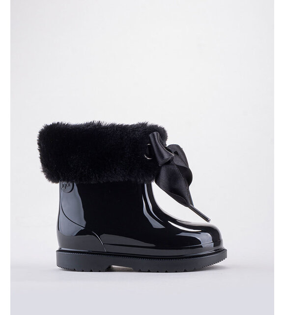 Igor Regenlaarsje met strik