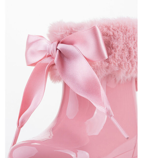 Igor Regenlaarsjes met strik