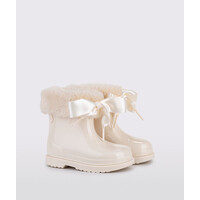 Igor Regenlaarsjes met strik