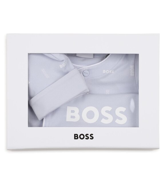 Hugo Boss Babypakje met muts en slabber