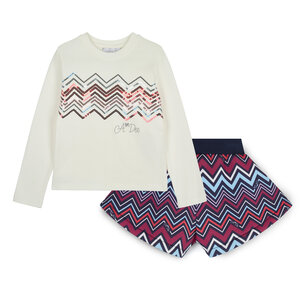 A Dee Longsleeve met short