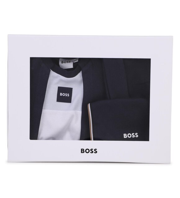 Hugo Boss Babypakje met slabber en muts