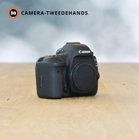 Canon 5D Mark IV -- 3864 kliks