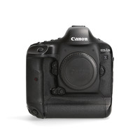 Canon 1Dx -- 122.000 kliks