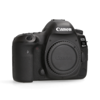 Canon 5D Mark IV - < 7.901 kliks