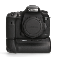 Canon 7D Mark II + Grip - 37.087 kliks