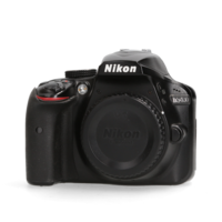 Nikon D3400 - 40.935 kliks