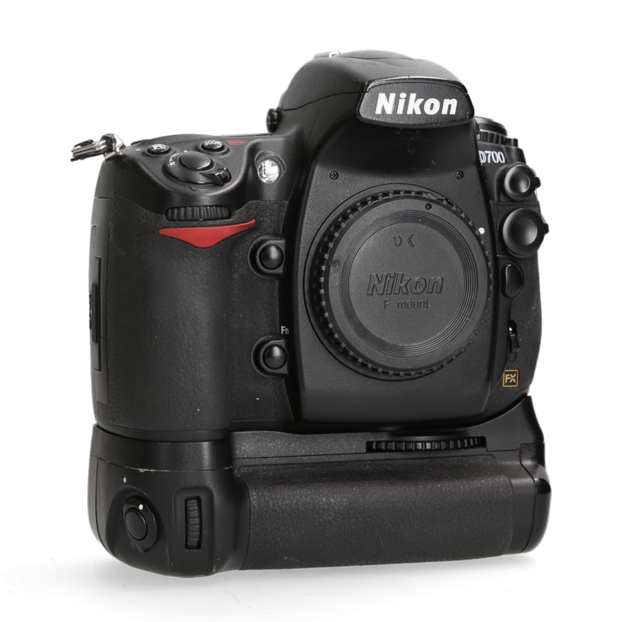 Nikon D700 + PDK-1 Booster Kit - 158.502 kliks
