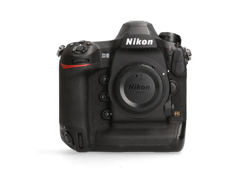 Nikon D6 - 22.122 kliks 