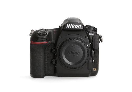 Nikon D850 - 28.350 kliks 