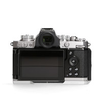 Nikon Z fc systeemcamera + 28mm 2.8 SE