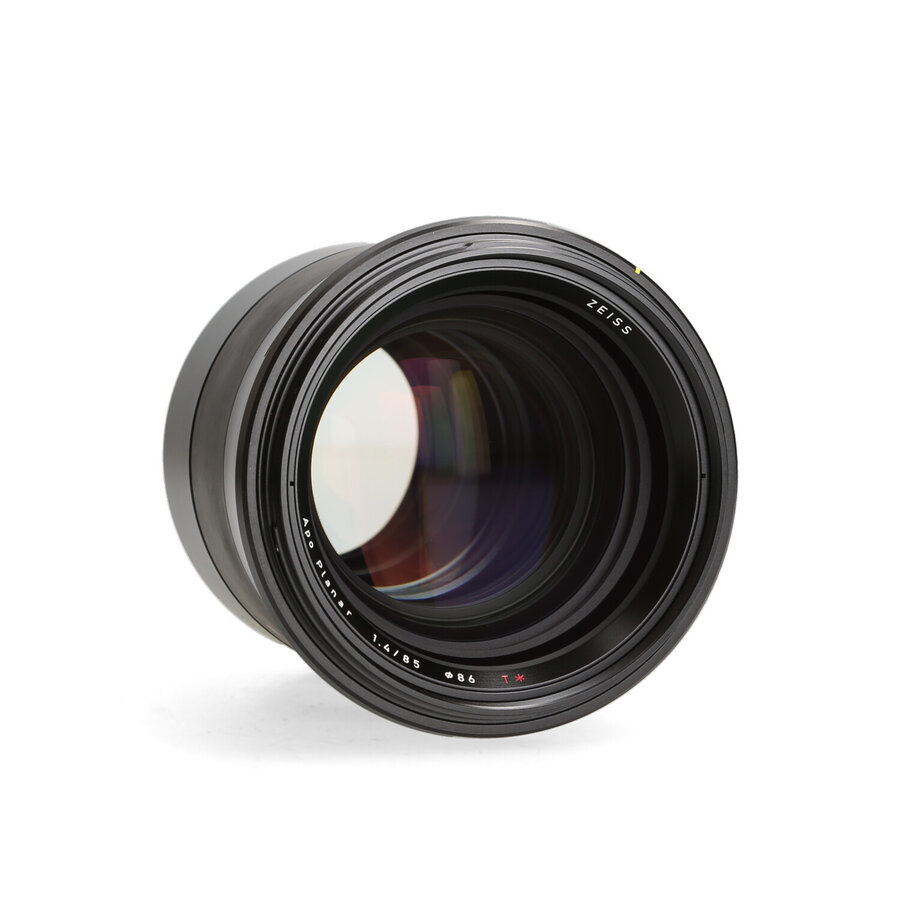 Zeiss Otus 85mm 1.4 T* Apo Planar ZE - Canon EF Fit