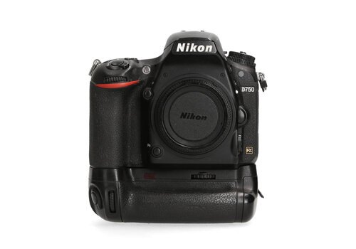 Nikon D750 + Jupio grip - 64.000 kliks 