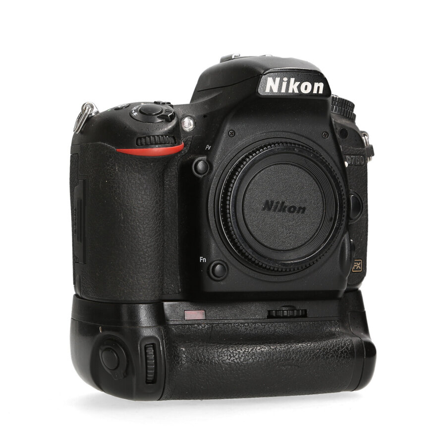Nikon D750 + Jupio grip - 64.000 kliks