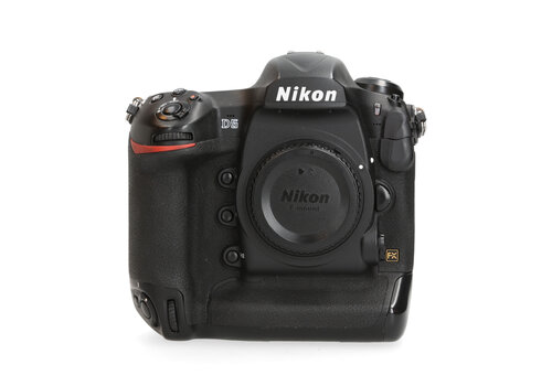 Nikon D5 - 133.000 kliks 