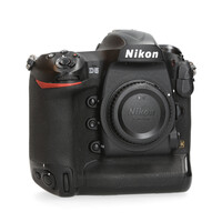 Nikon D5 - 133.000 kliks