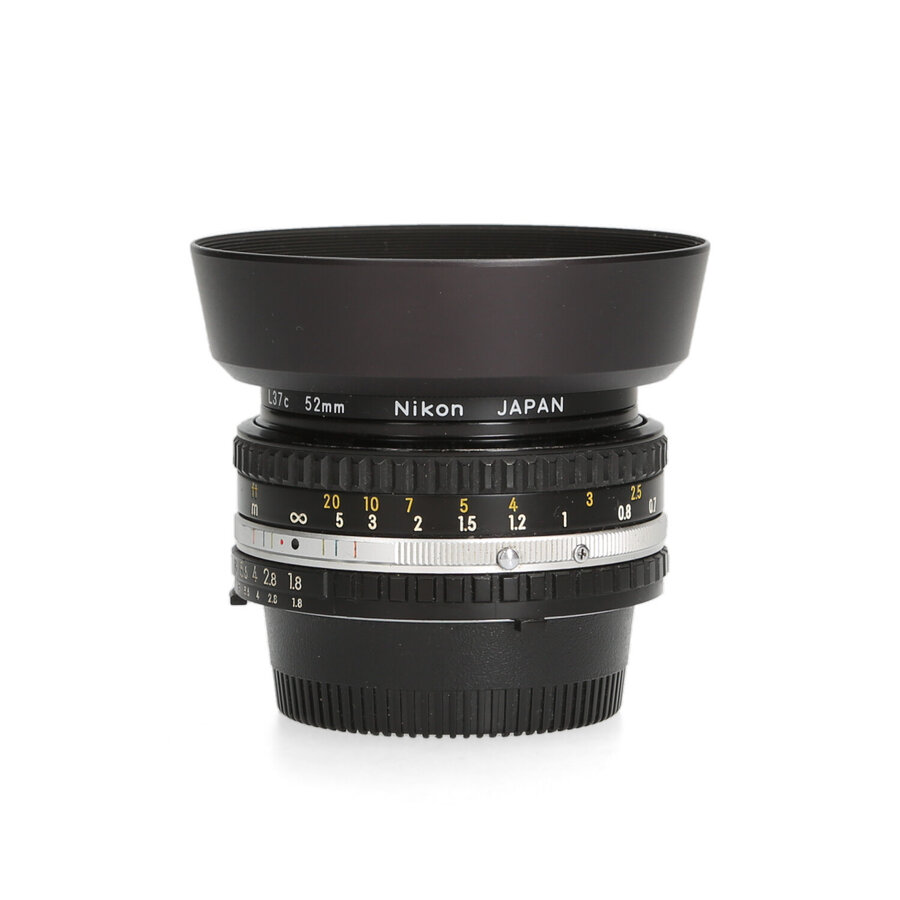 Nikon 50mm 1.8 AiTweedehands fotografie apparatuur kopen inclusief 12 maanden garantie?   Bestel deze occasion veilig en snel online. Bij Camera-tweedehands heeft u bij online aankopen recht op 14 dagen retour. Liever langskomen? Maak dan een afspraak en