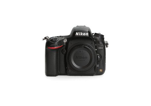 Nikon D600 - 16.271 clicks 