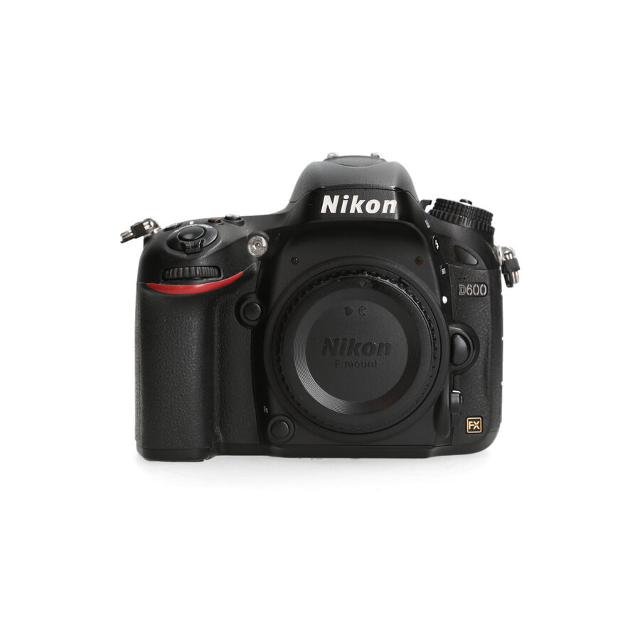 Nikon D600 - 16.271 clicks