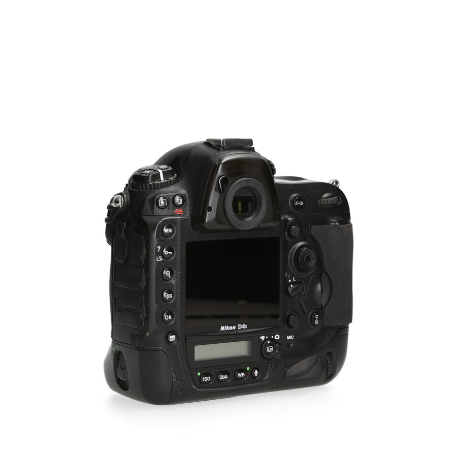 Nikon D4s - 348.000 klik