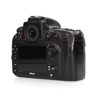 Nikon D800E - 13.718 clicks