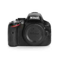 Nikon D5100 - 9681 clicks