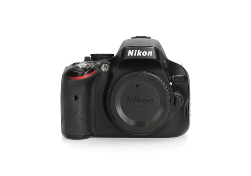 Nikon D5100 - 9681 clicks 