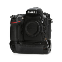 Nikon D800 + Grip. 74.110 kliks