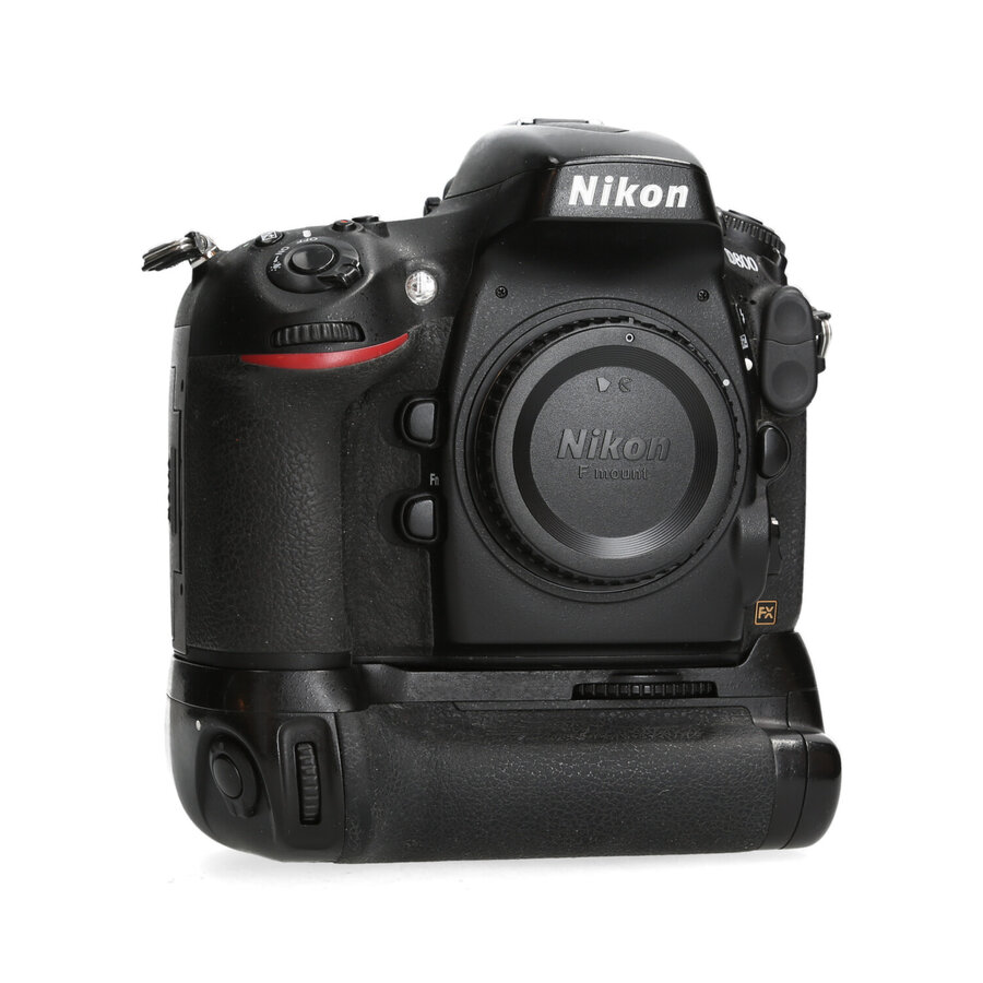 Nikon D800 + Grip. 74.110 kliks