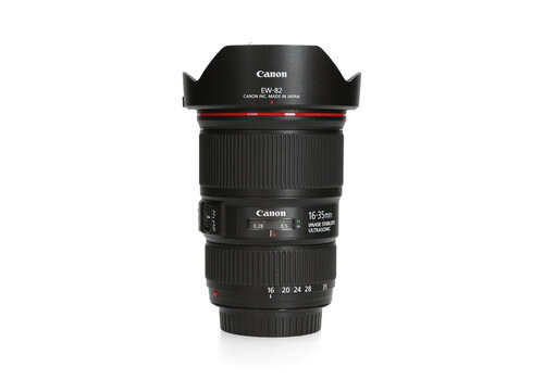 Canon EF 16-35mm 4.0 L IS USM met Hoya 77 mm Protect filter 