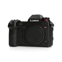 Panasonic Lumix S1R - 1.053 kliks