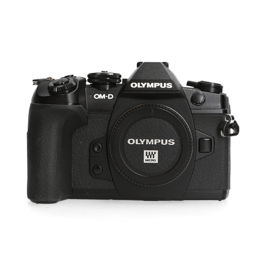 Olympus OM-D E-M1 Mark II + HLD-9 - 10.544 kliks