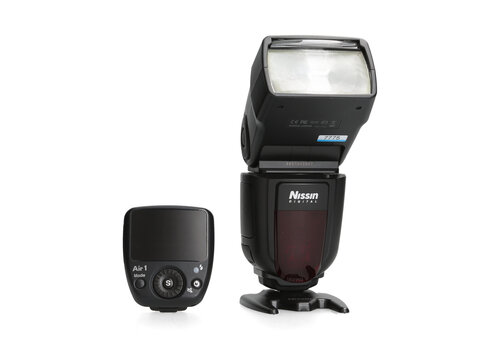 Nissin Di700A + Air 1 Commander Kit 