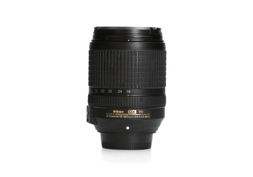 Nikon 18-140mm 3.5-5.6G AF-S ED VR DX 