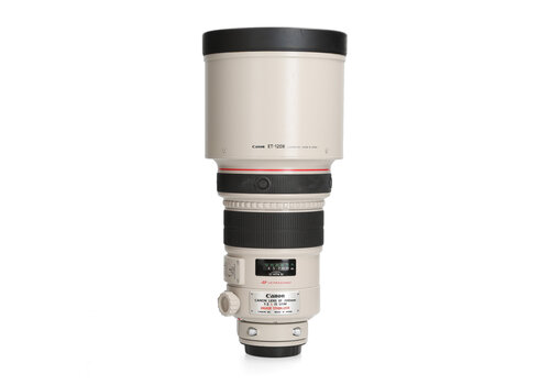 Canon 200mm 2.0 L EF IS USM 