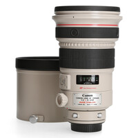 Canon 200mm 2.0 L EF IS USM