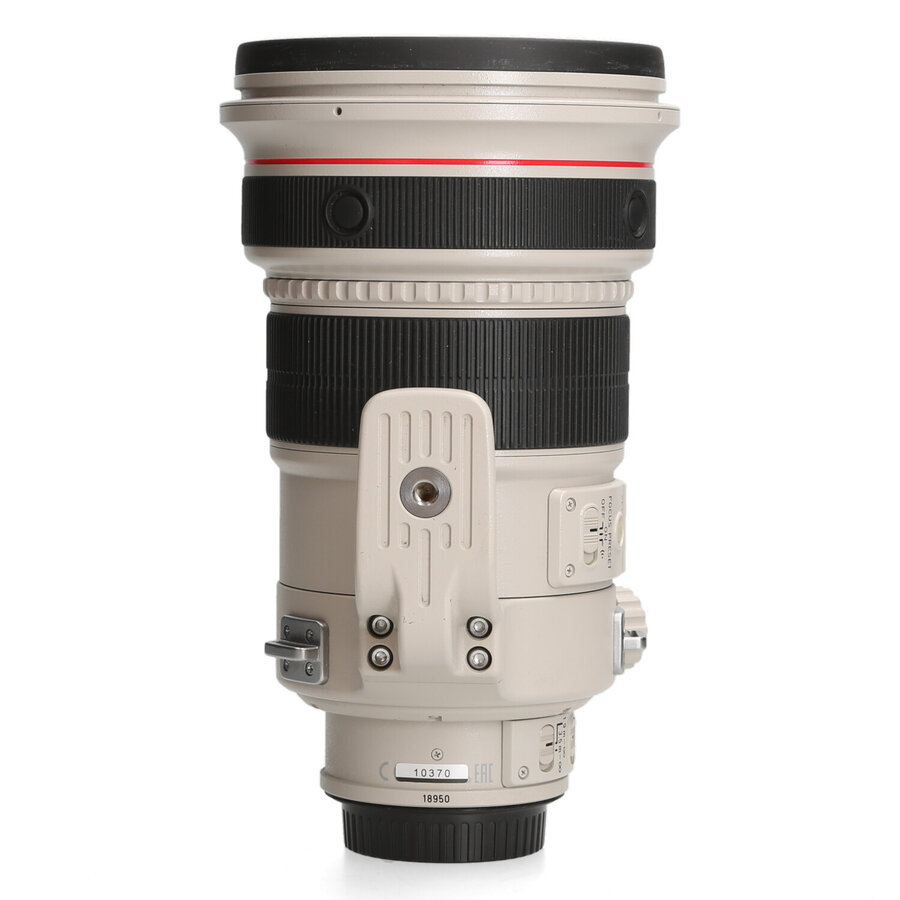 Canon 200mm 2.0 L EF IS USM