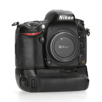 Nikon D610 + Grip - 20.384 kliks